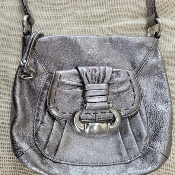 B. Makowsky Metallic Crossbody Bag - Picture 8 of 10